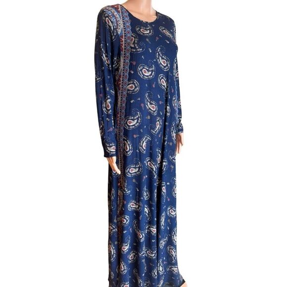 Zora Navy Paisley Print Boho Maxi Dress - Picture 3 of 6